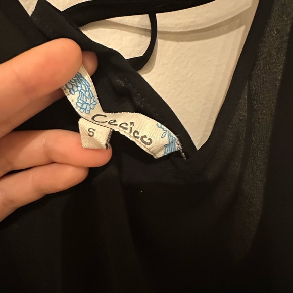 Bundle of sleeveless tops - Picture 14 of 16